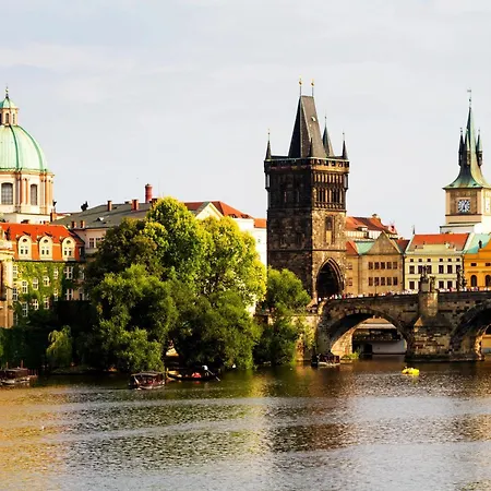 V Prazskych Holesovicich C1 Rum i privatbostad Prag