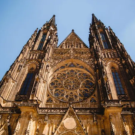 Rum i privatbostad V Prazskych Holesovicich C1 *